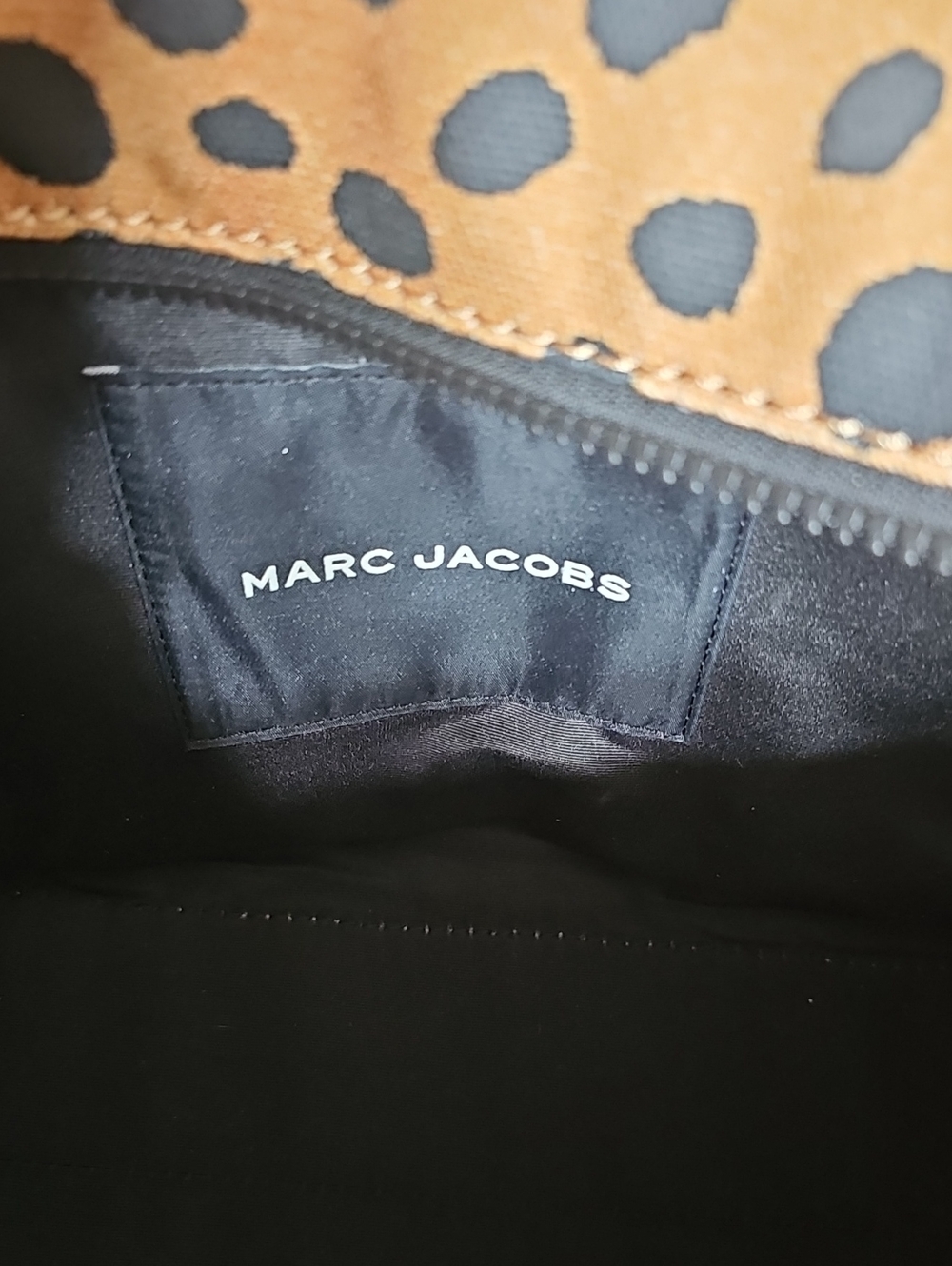Marc Jacobs Leopard Print Medium Tote in Tan and Black/Cheetah Print - Picture 8 of 9